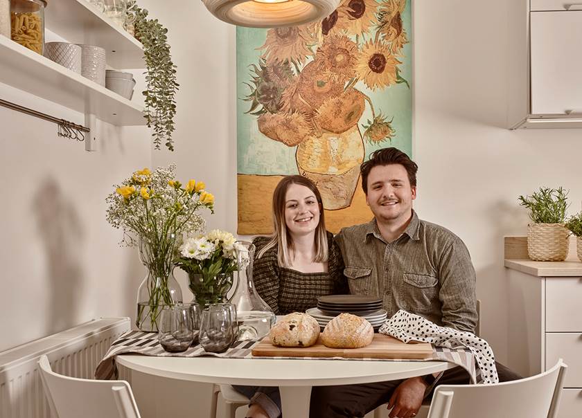 BoKlok home buyers in the kitchen BoKlok home buyers in the kitchen